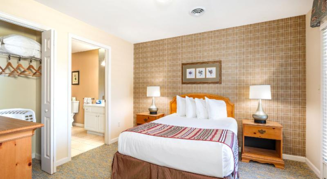 Двухместный номер Standard с балконом Vacation Village in the Berkshires