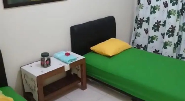 Standardní Dvoulůžkový s manželskou postelí pokoj s balkonem a a výhledem do zahrady Mettaloka Guest House and Art Space