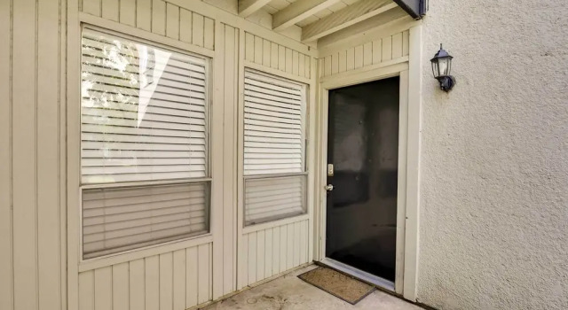Апартаменты Contemporary Dallas Condo w/ Pool Access!