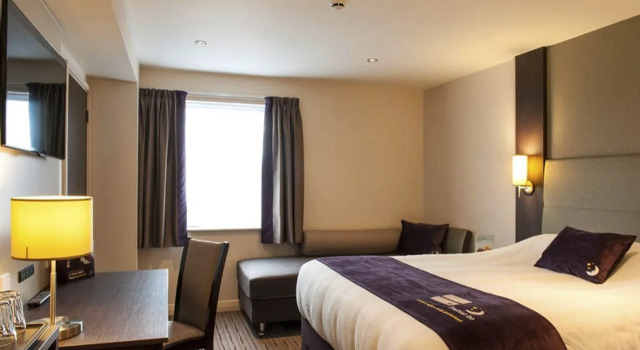 Premier Inn Glasgow - Bellshill, Book Hotel Bellshill Lanarkshire