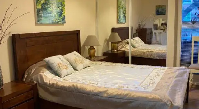 Stunning 2 bedroom apartment, Забронировать Апартаменты/квартира Отели Glasgow & The Clyde Valley с парковкой, Парковка