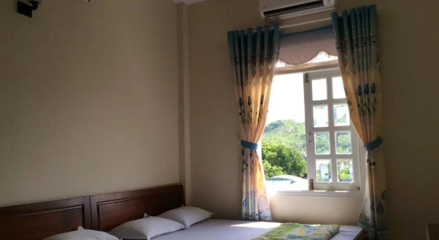 Четырёхместный номер Standard Quốc Ân Motel