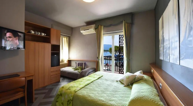 Трёхместный номер Standard с балконом Ambra Hotel