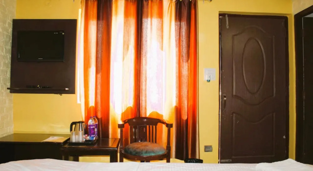 Windsor Cottages, Book Hotel Hotels & Accommodations in Jaiharikhal, Hotel