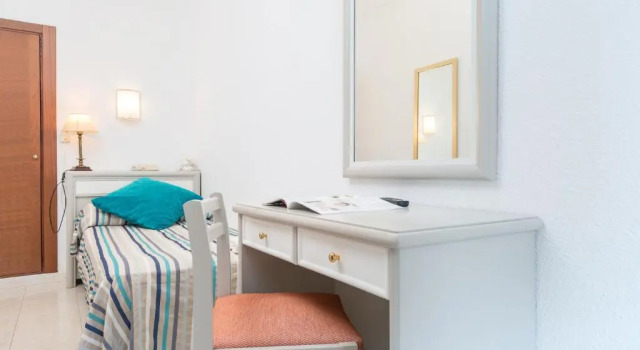 Standard Yhden hengen huone Hotel Moré