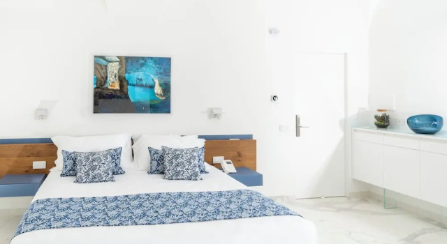 Luxus Doppel Suite mit Balkon und mit Meerblick Villa LAra