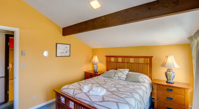 Bromley Mountain Escape w/ 2 Balconies: Hike & Ski, Buchen Sie Ferienwohnung  