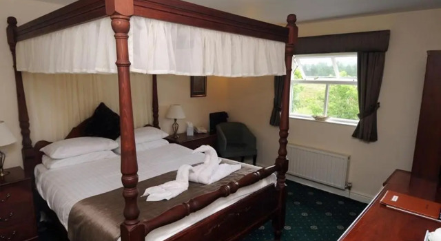 Номер Standard The Rusland Pool Hotel