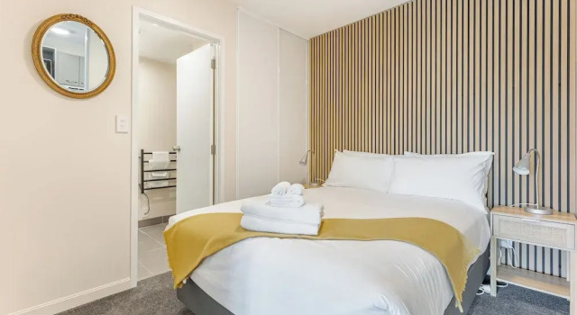 Zodiak Stays: Cozy CBD 2BR Near Top Dining Spots, Забронировать Апартаменты/квартира Отели Окленда с парковкой, рядом с Вестерн-Парк, Парковка