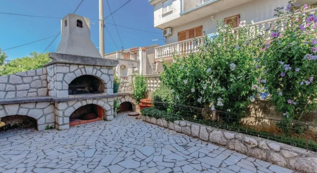 Beautiful Home in Grizane With Wifi and 3 Bedrooms, Забронировать Отель Бласковичи 