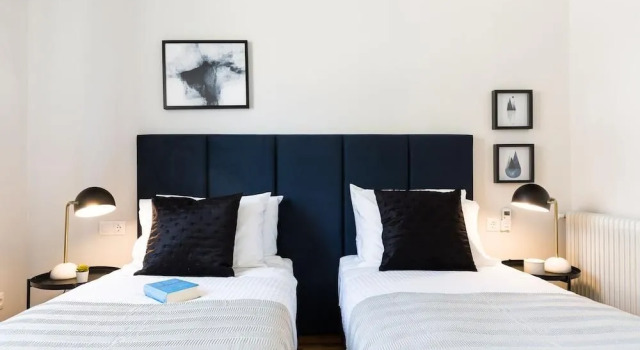 UPSTREET Elegant Luminous 3BD Apt-Kolonaki