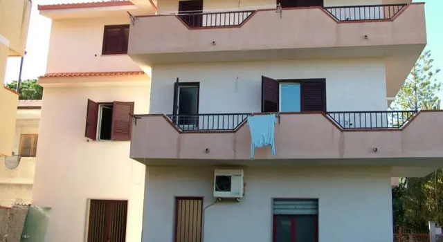 Eugenia, Varaa Hotelli Ardore Calabria
