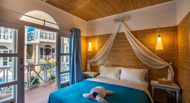 Двухместный номер Deluxe с видом на бассейн Santorini Beach Resort
