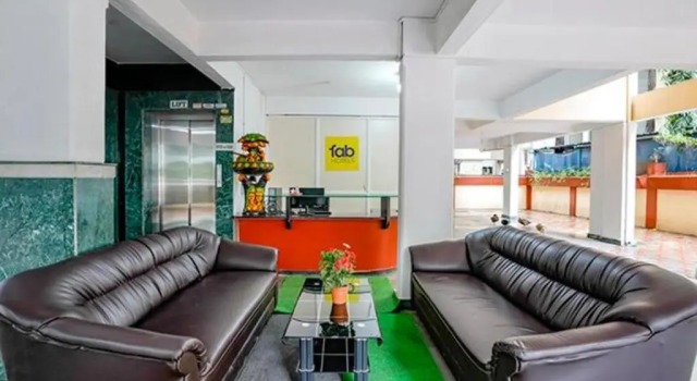 Fabhotel Vitthal Inn, Rezerwuj Hotel Wakad Nowe Delhi
