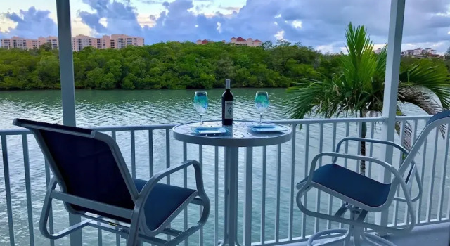 Апартаменты с 2 комнатами с балконом Waterfront Marco Island Retreat w/ Shared Docks