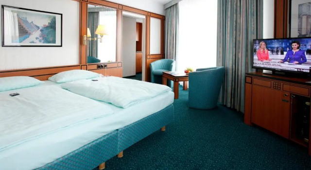 Полулюкс Hotel Amadeus Frankfurt