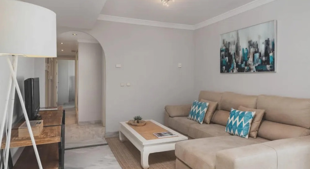 Apartment with 2 Bedrooms in Marbella, with Wonderful Mountain View, Pool Access, Furnished Terrace - 900 M From the Beach, Забронировать Апартаменты/квартира Марбелья Коста-дель-Соль, рядом с Художественный музей Ralli