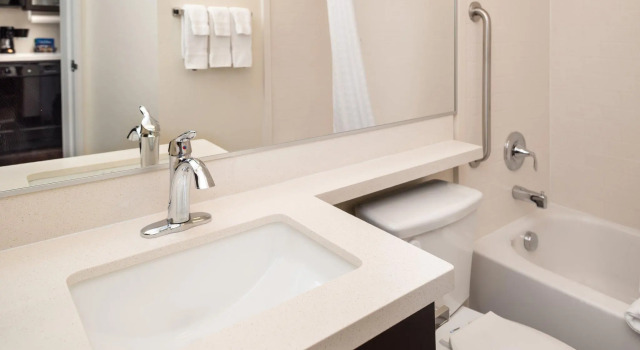 Четырёхместный люкс Candlewood Suites Carlsbad South by IHG