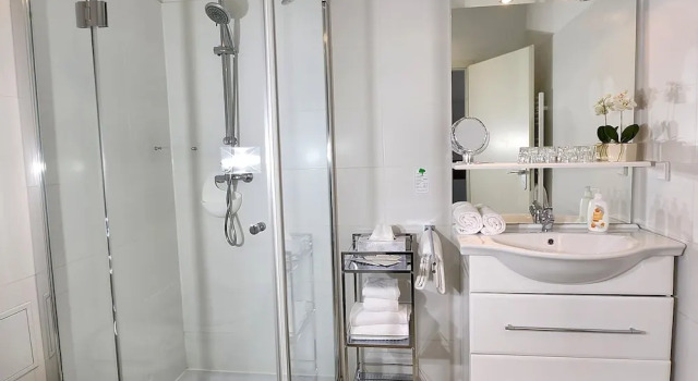 Четырёхместный номер Standard Hotel Michael