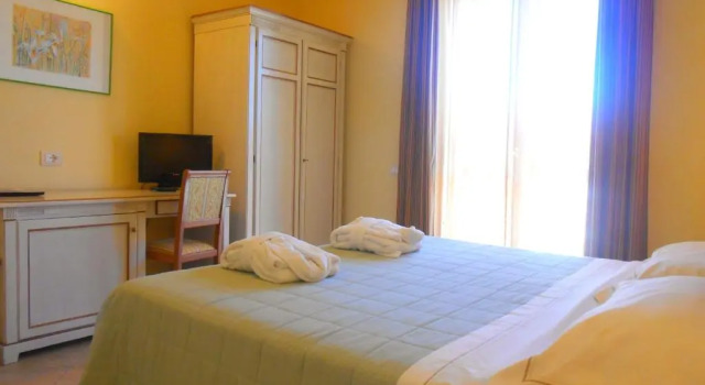 Номер Standard Hotel Saturno Fonte Pura