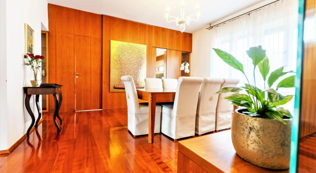 Luxury Apartment Villa Černigoj, Varaa Huoneisto Hotellit Podravje aamiaisella, Aamiainen