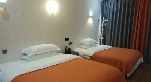 Люкс Luxury Huayue · Mingyue Mountain and Sea Chinese Inn (Shenzhen Guanhu Beach)
