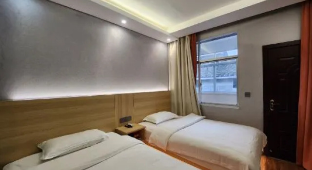 Border Town International Youth Hostel Fenghuang Ancient City Bar Street Branch, Rezervovat Hostel Hostely v Feng-chuang, Hostel