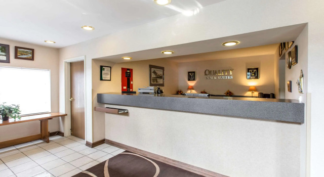 Quality Inn and Suites Summit County, Book Hotel Hoteller i Vail Ski med morgenmad, Morgenmad
