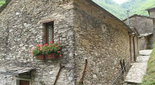 Antico Borgo Isola Santa