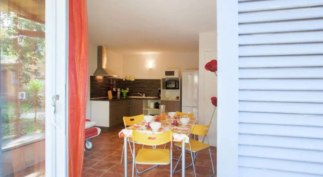 Holiday Home in Corsica by the Sea, Rezerwuj Dom wakacyjny Hotele w Korsyka z parkingiem, Parking