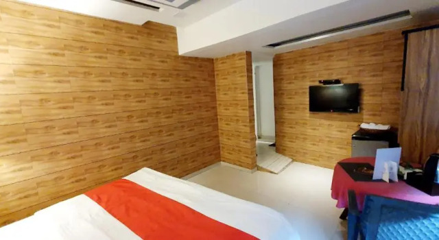 Студия Deluxe Hotel Krishna Ahmedabad