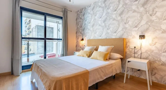 Faros Malaga Citylights - Amazing Roof Terrace, Забронировать Дом для отпуска Коттеджи Малаги, рядом с Амфитеатр Малаги, Коттедж