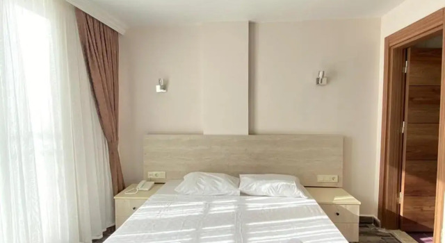 Dream Town Hotel & Restaurant