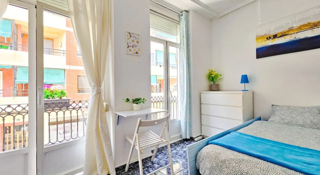 Семейные апартаменты с 2 комнатами с балконом Your Home In Valencia