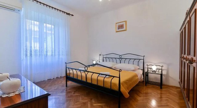 Apartment Niteroni, Prenota Appartamento Splitska 