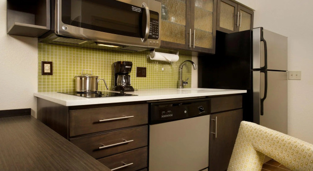 Двухместный люкс Candlewood Suites Alexandria - Fort Belvoir by IHG