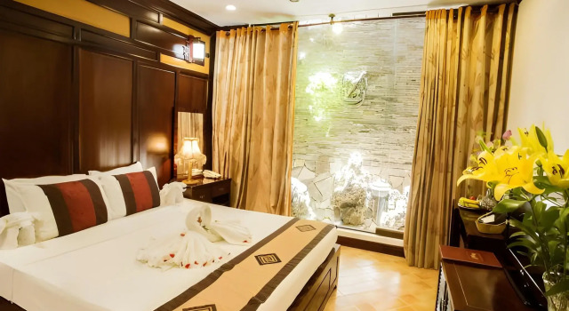 Galliot Central Hotel
