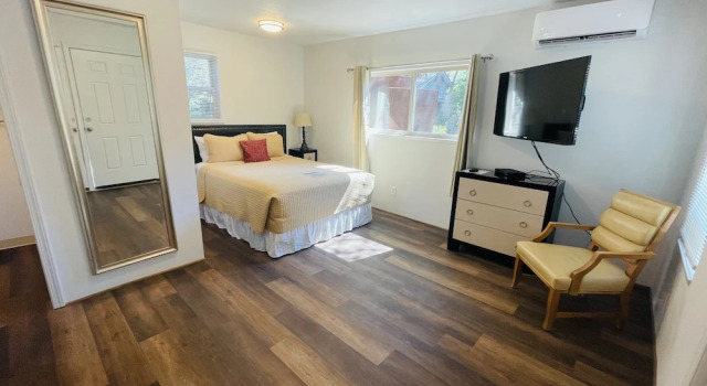 Номер Premium Riverfront Lodging