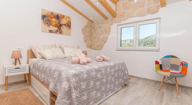 Beautiful Home in Skradin With Outdoor Swimming Pool, Wifi and 3 Bedrooms