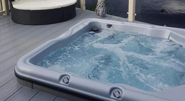 Номер Standard Lakeside Hot tub Holiday Tattershall Lakes