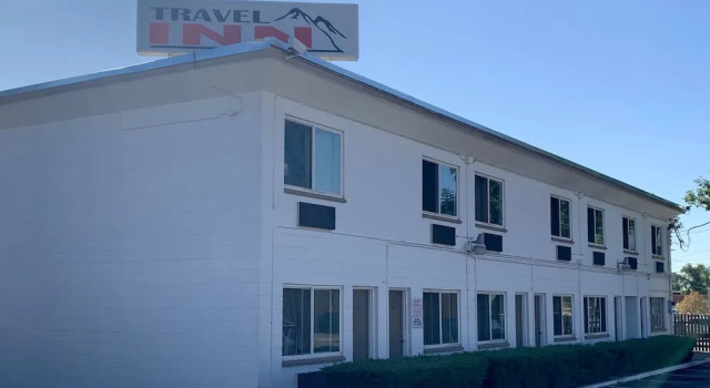 Travel Inn, Varaa Hotelli Hotellit Colorado Springs uima-altaalla, Uima-allas