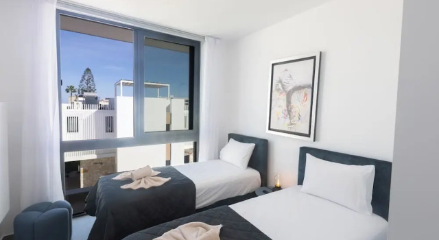 Protaras Aqua Pearl Villa Aq18, Varaa Villa Hotellit Protarás uima-altaalla, Uima-allas