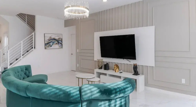 Sophisticated 9 Bedroom Close to Disney, Rezerwuj Dom wakacyjny Kissimmee Kissimmee