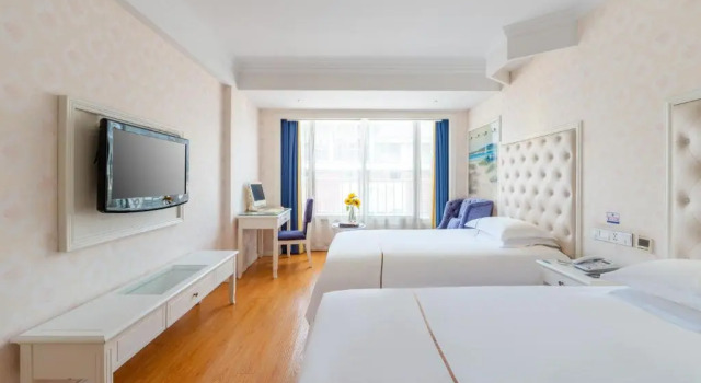 Двухместный номер Standard Lingshang Hotel