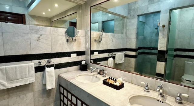 Четырёхместный номер Deluxe Hotel La Mansion del Sol