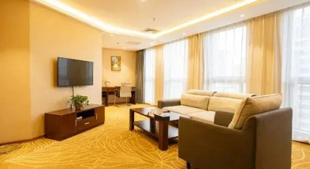 Suite Jianguo Hotel
