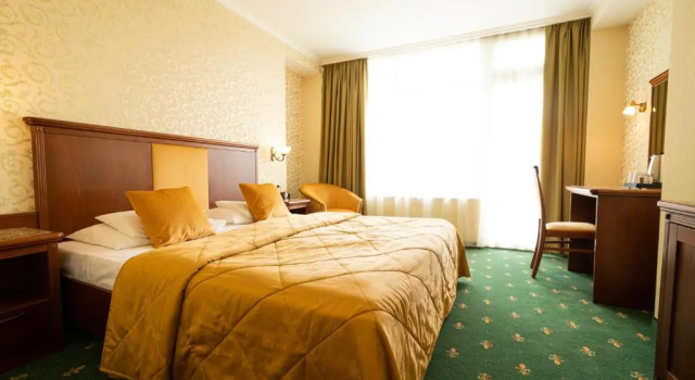 Двухместный номер Deluxe с балконом Elizabeth Hotel