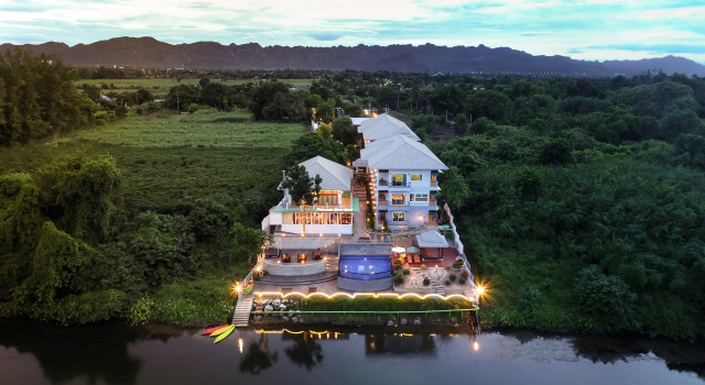 Номер Standard Princess River Kwai Hotel