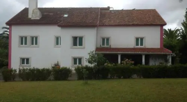 Quinta De Sao Francisco, Забронировать Отель Отели Синтра с парковкой, рядом с Научный центр Синтры, Парковка