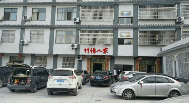 Luotian Zhuyuan Home, Varaa Hotelli Huanggang Hubei